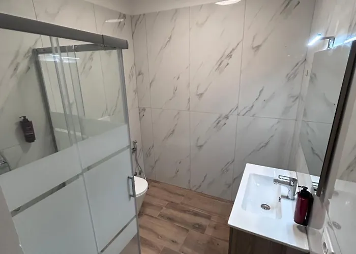 Oda ve Kahvaltı Mondeo